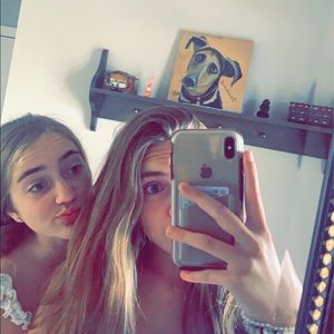 Meet your Posher, Ella